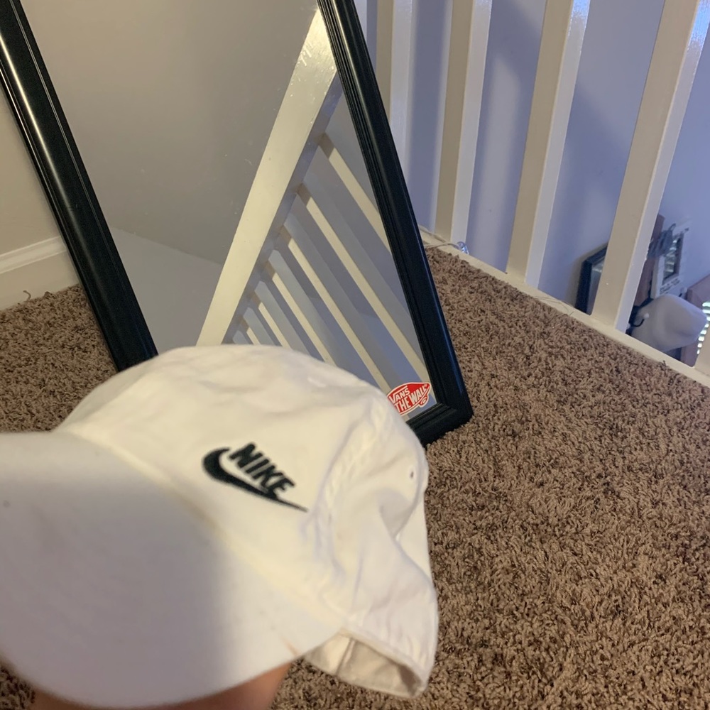 nike hat - Picture 5 of 6